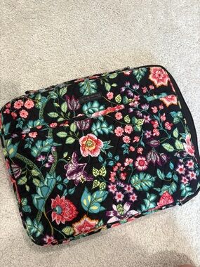 Vera Bradley Laptop Sleeve Case / Organizer - Vines Floral Black